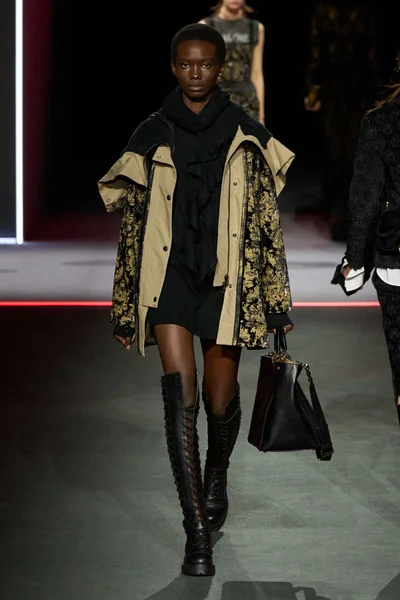 Look 26